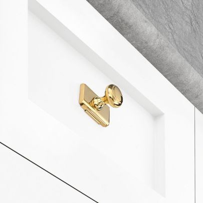 The image shown below is Unlacquered Polished Brass finish